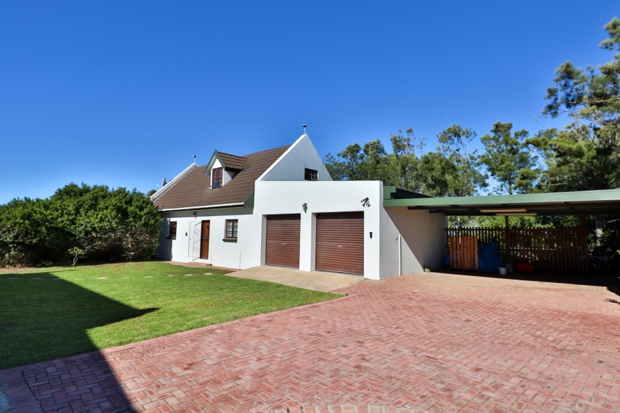 10 Bedroom Property for Sale in Aalwyndal Western Cape